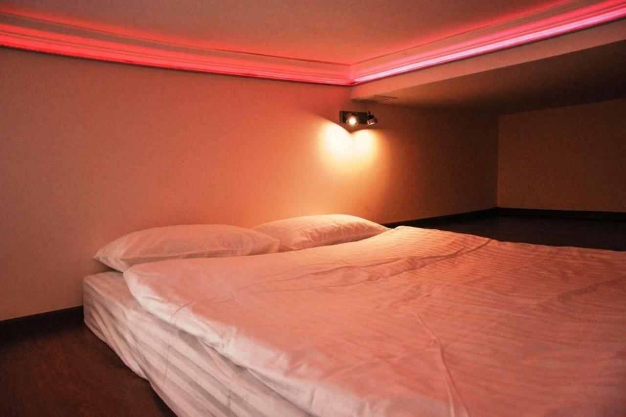 Kyiv Rouge Apartment 外观 照片